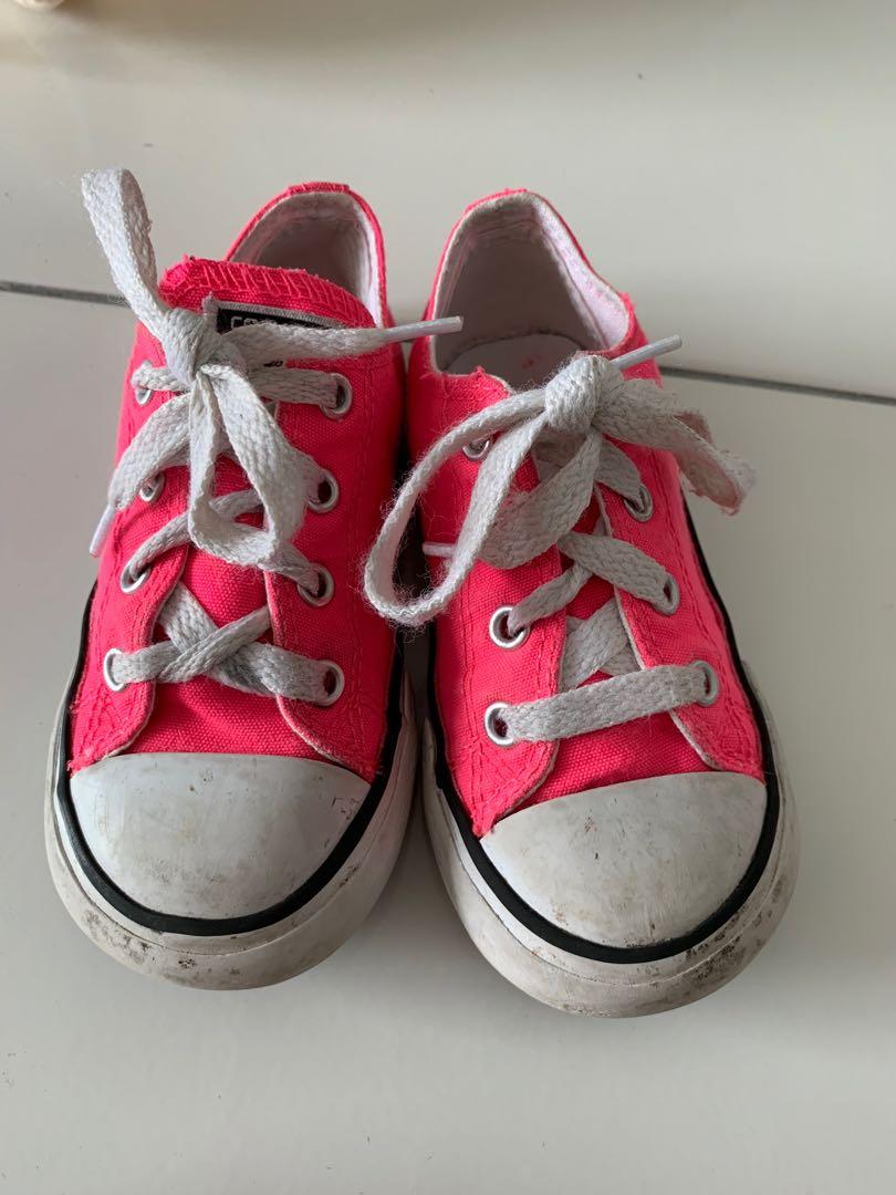 kids converse shoes size 3
