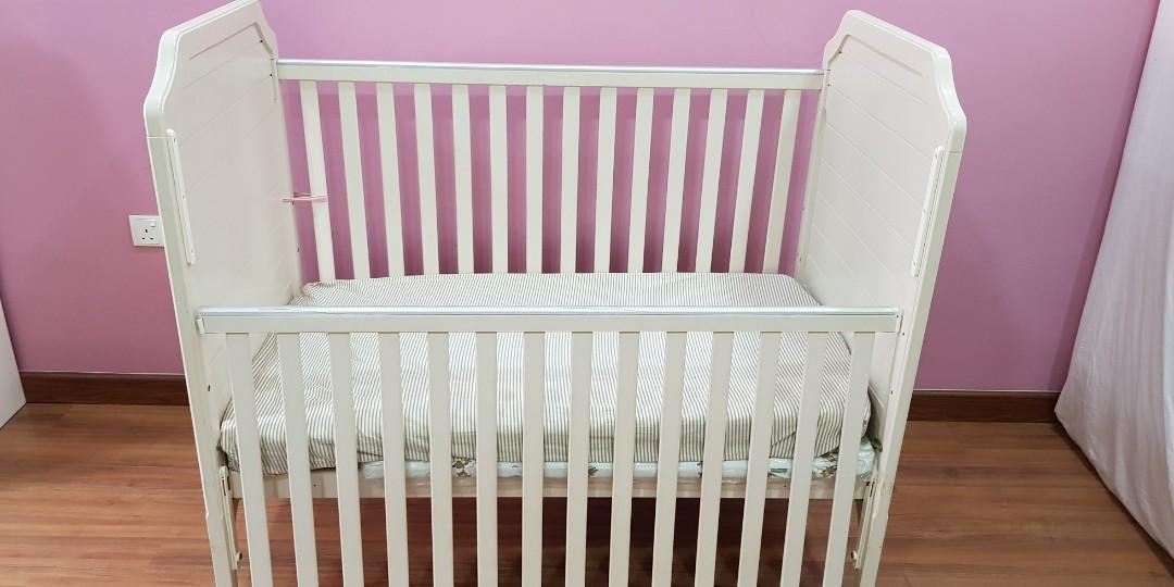 Crib and Toddler Bed, Babies & Kids, Baby Nursery & Kids Furniture