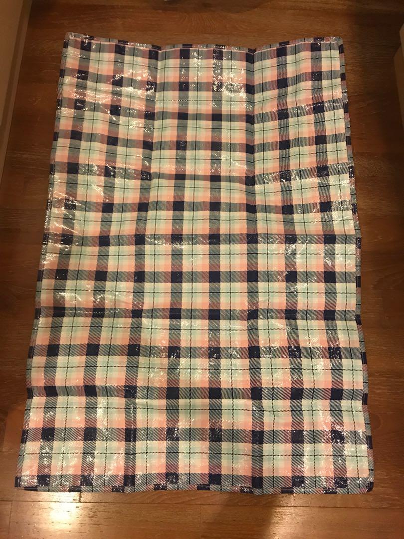 Daiso Picnic Mats Everything Else On Carousell