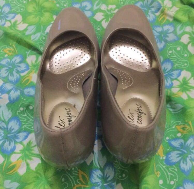 payless comfort pumps