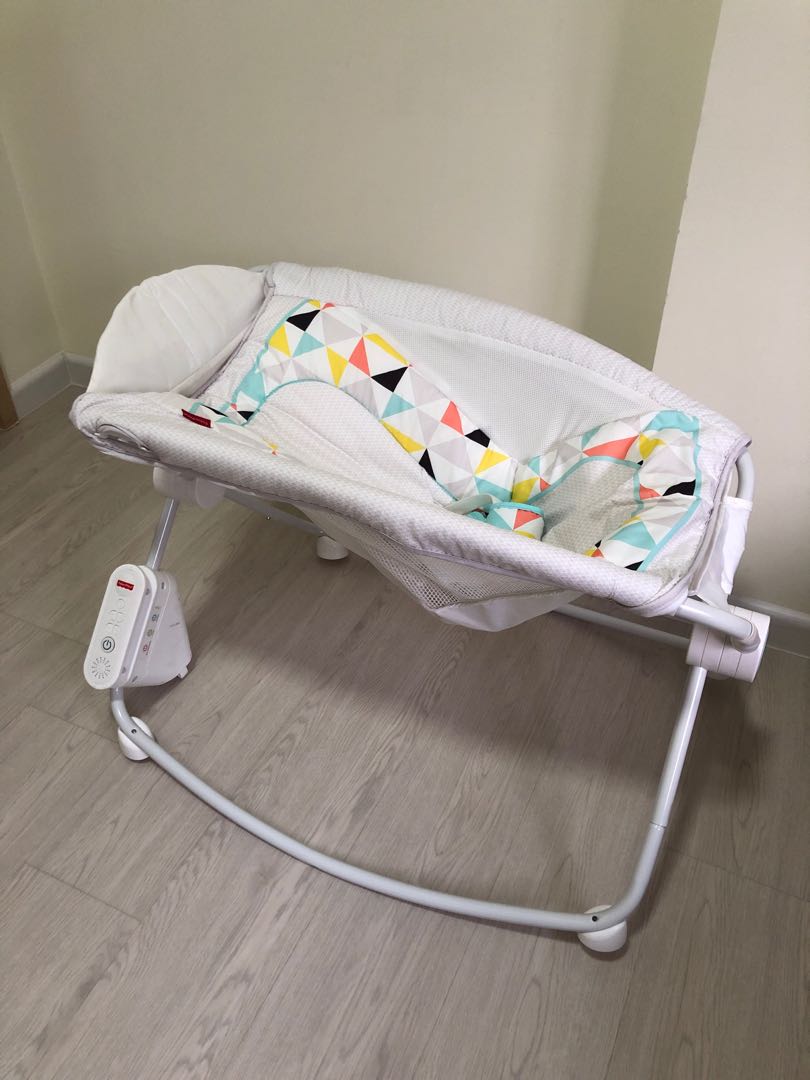Fisher price auto rock and play sleeper, Babies & Kids, Infant Playtime