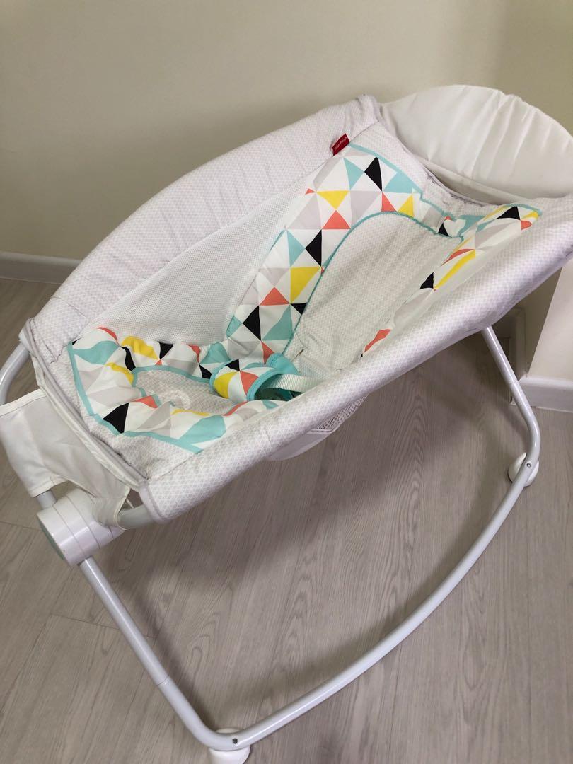 Fisher price auto rock and play sleeper, Babies & Kids, Infant Playtime
