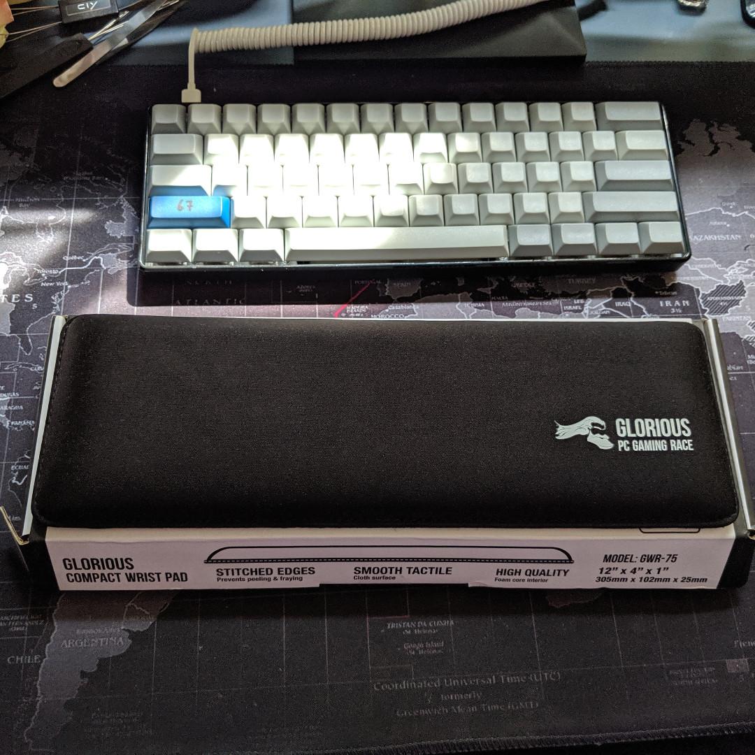 Glorious 60 Wrist Rest GWR75, Computers & Tech, Parts & Accessories