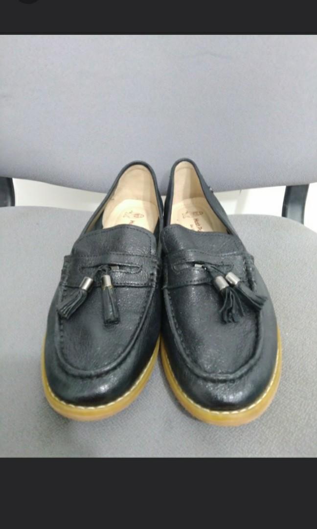 harga hush puppies shoes