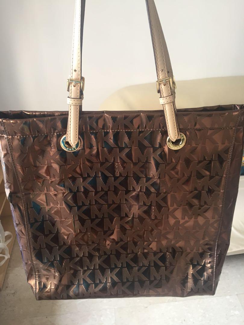 Michael kors jet sales set monogram tote
