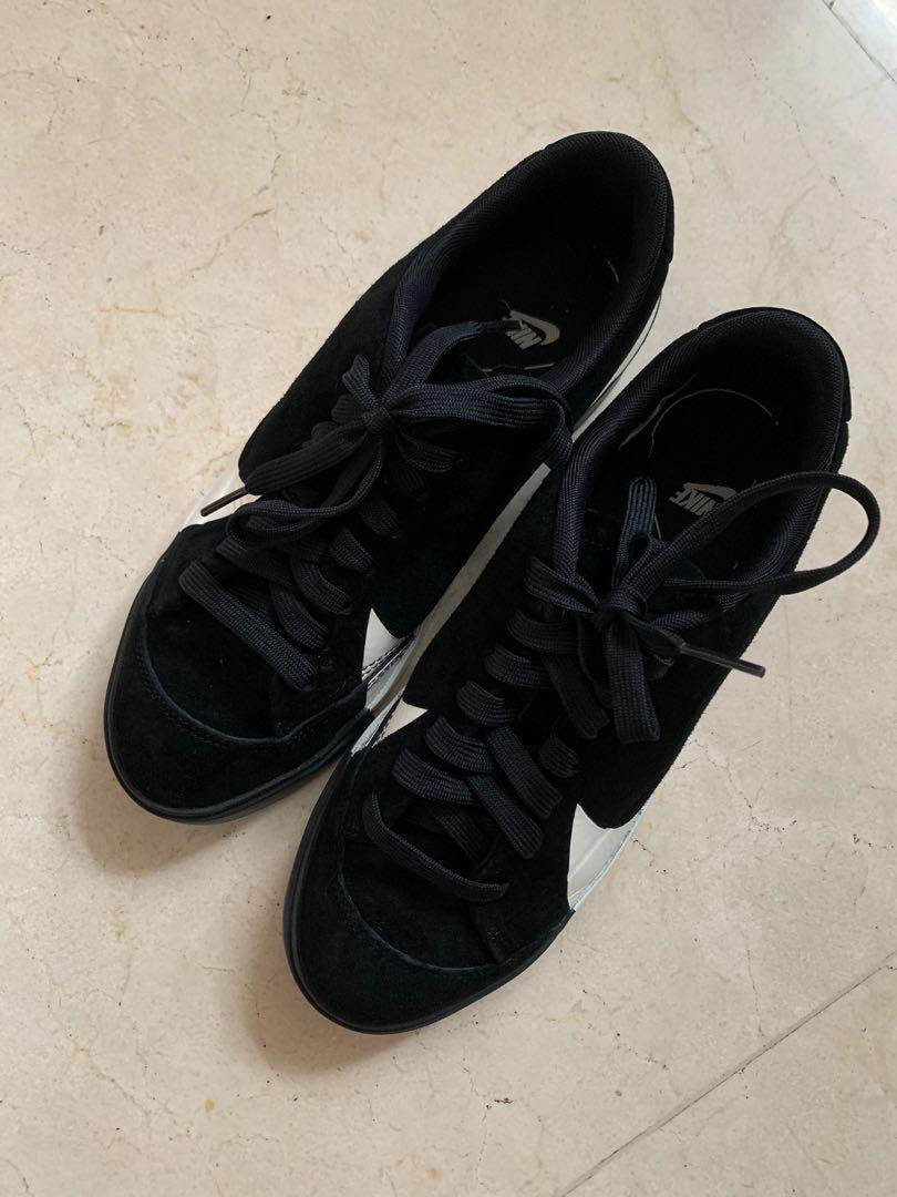 big swoosh nike blazer