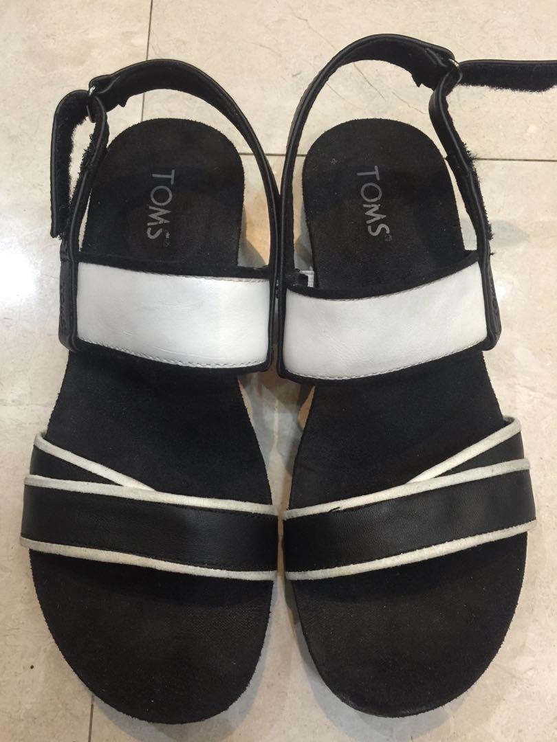 toms white sandals