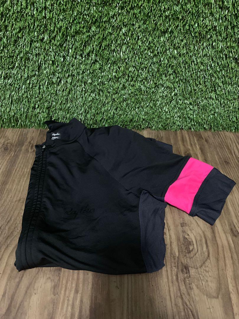 Rapha Training Jersey (Category: Activewear) located in Singapore. Submitted by goosebumpsss (Listing ID 243597575, Image 3). Description: Rapha training jersey in black and pink S size Out of production Free mailing Beautiful piece, superb condition. .