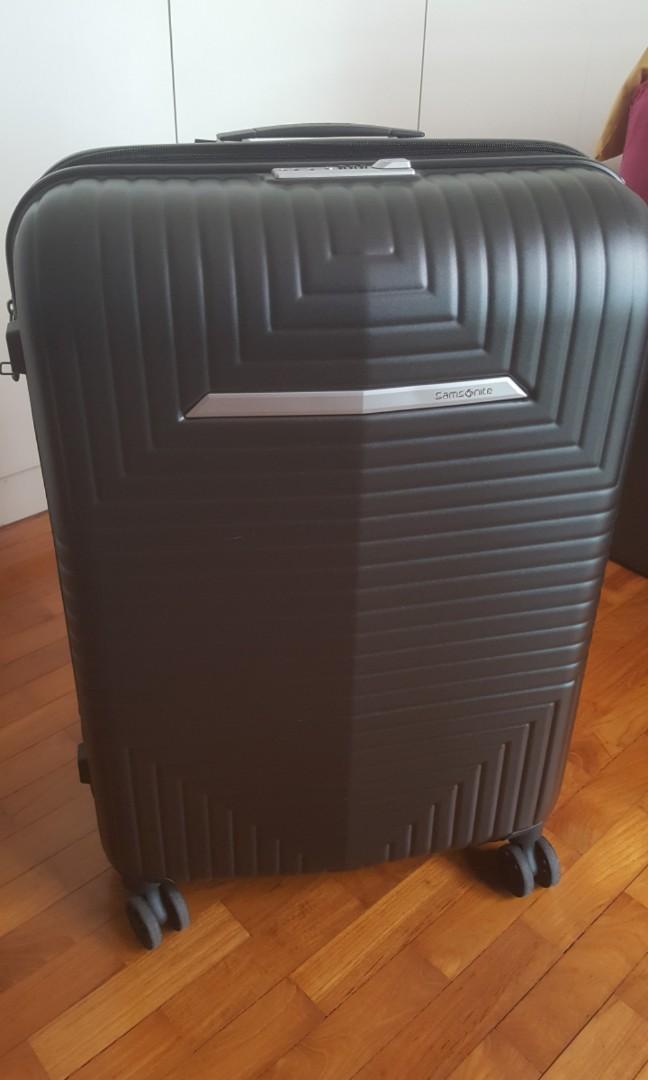 Samsonite d200 spinner Clearance