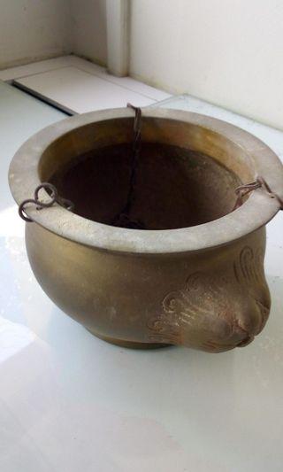 Ceiling incense urn