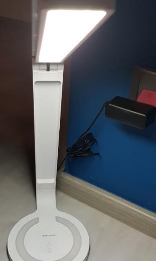 3m 8400 Finelux Led Desk Light Lamp On Carousell