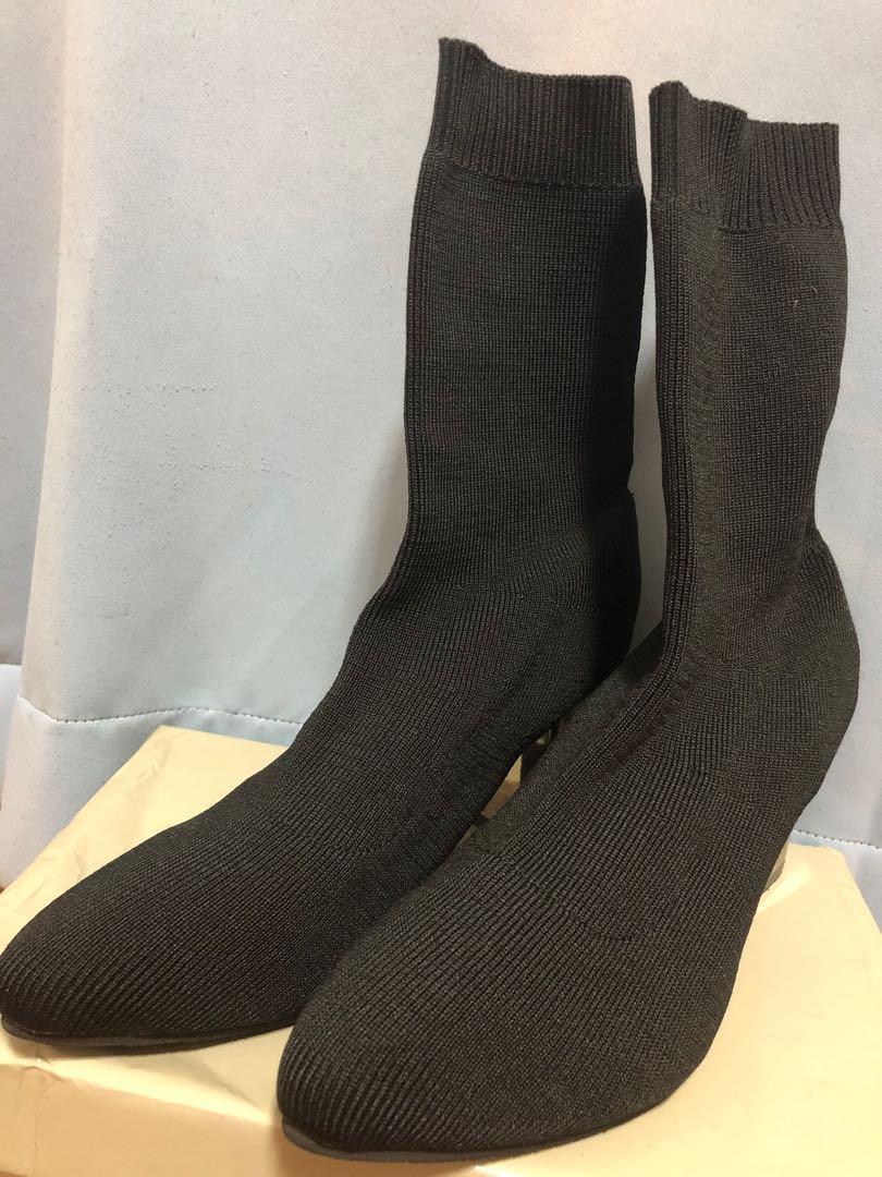 nt$150 分享 1 台中市 (taichung) 二手 5 months ago 在 鞋子 穿过