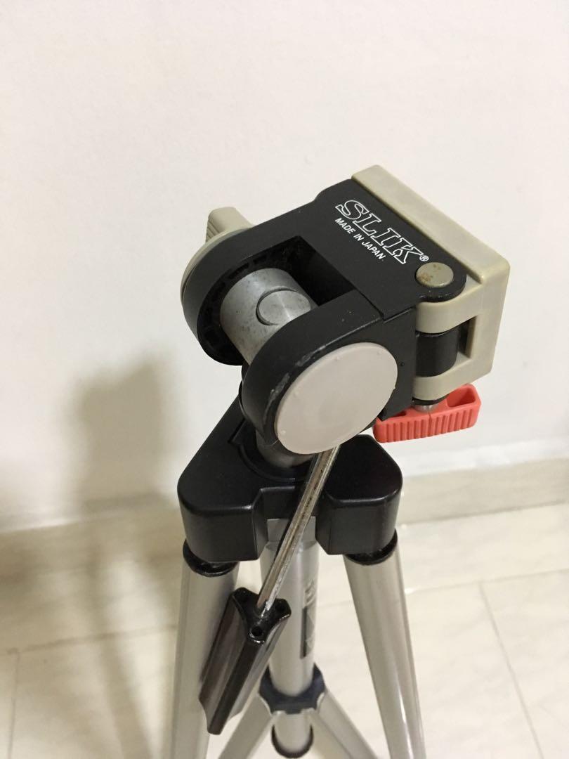 Camera Tripod (Category: Tripods & Monopods) located in Singapore. Submitted by chrispycgq (Listing ID 243777428, Image 5). Description: SLIK Tripod Gazelle 95D .