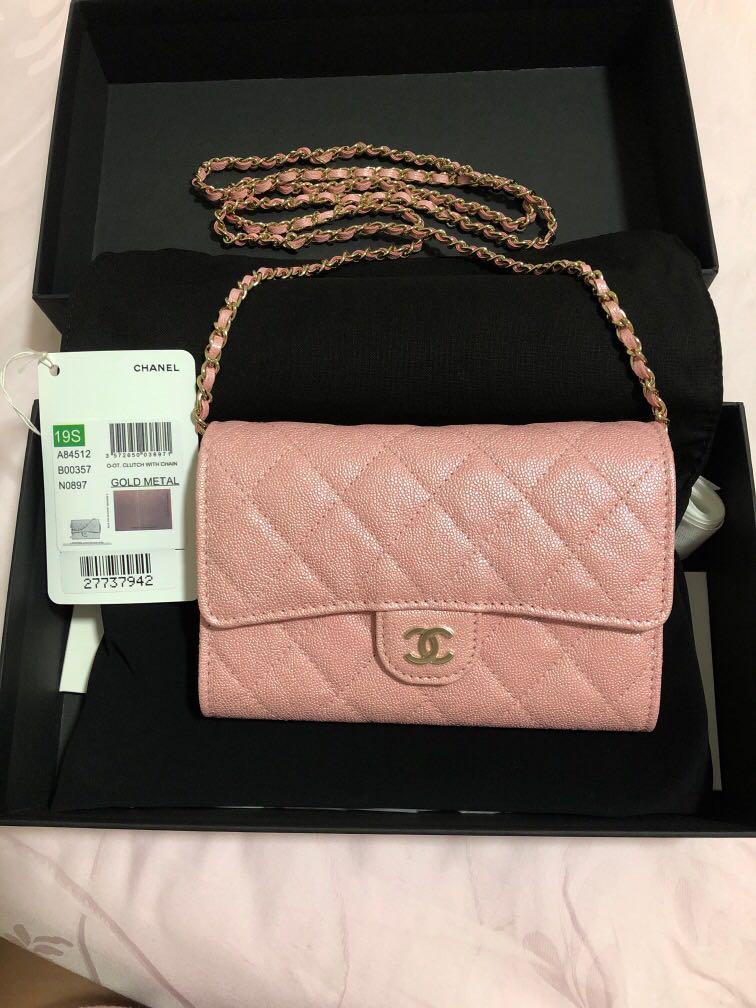chanel clutch with chain 2019