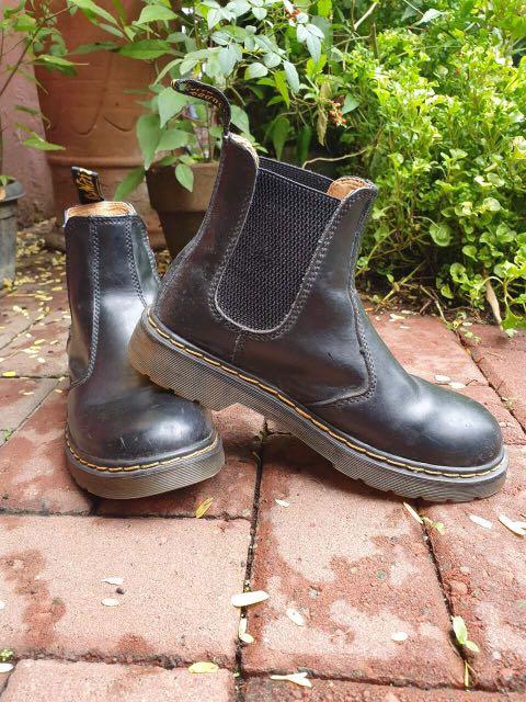 dr martens 2976 smooth black