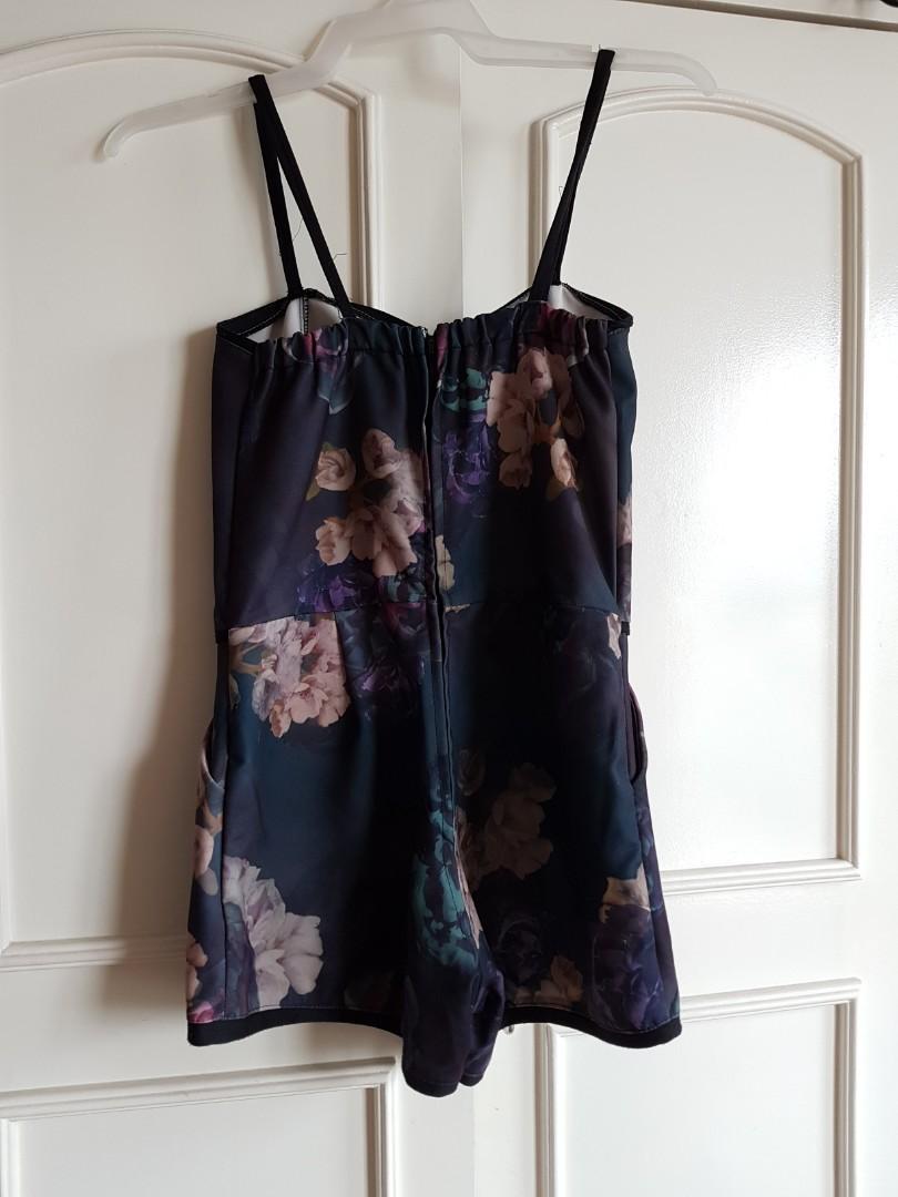 Floral romper with pockets (Category: Rompers) located in San Juan City. Submitted by declutter_d (Listing ID 243714212, Image 2). Description: No flaw Used but not abused Decluttering for 2020.
