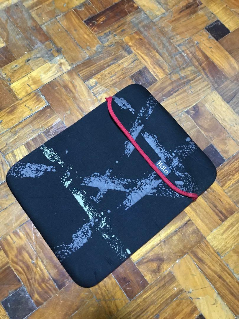Halo laptop sleeve 13”, Computers & Tech, Parts & Accessories, Laptop