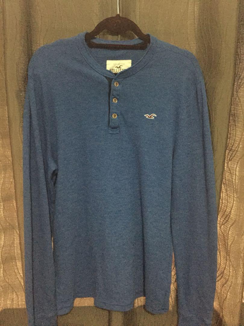 Hollister Sweatshirt Large Mens (Category: Tshirts & Polo Shirts ) located in Mandaluyong City. Submitted by ralphanthonyv (Listing ID 243780535, Image 1). Description: No Damage Grab Express/COD.