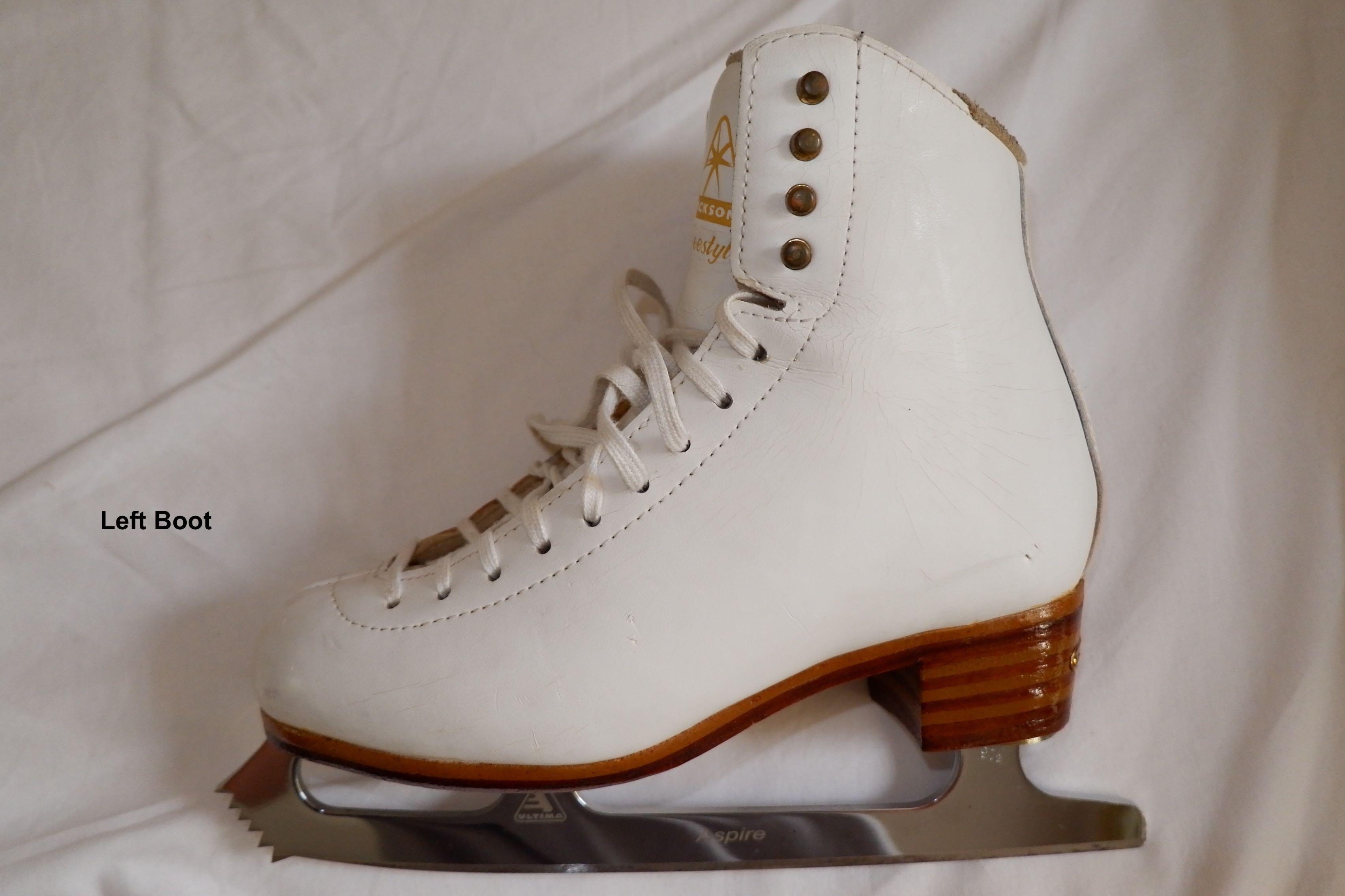 Jackson Freestyle Ladies Figure Skates, Sports Equipment, Other Sports