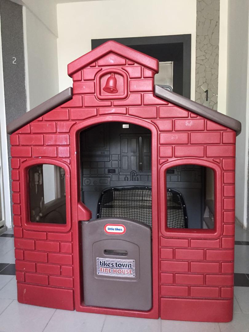 Second hand clearance little tikes playhouse