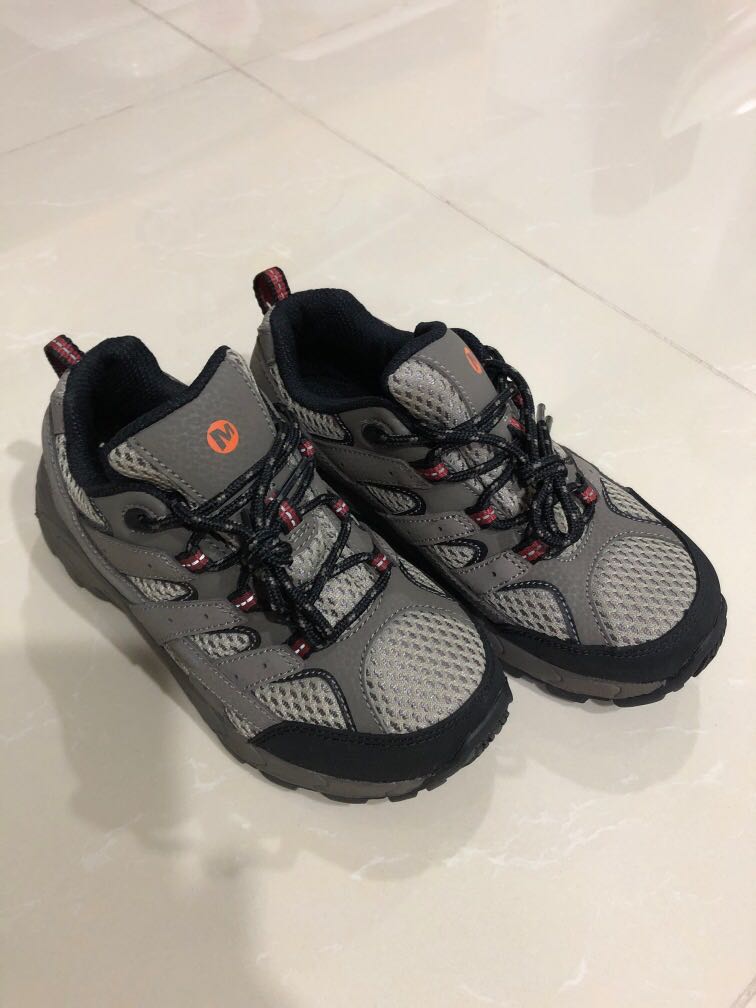 merrell low profile shoes