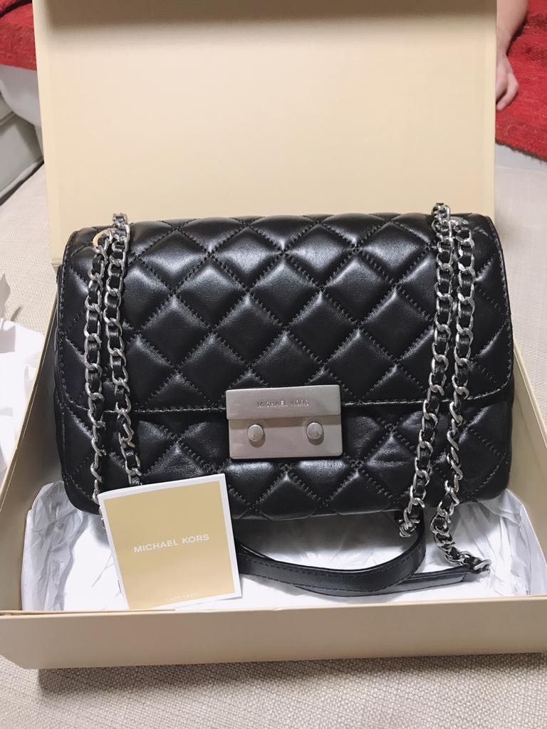 underordnet lugtfri linse Michael Kors Sloan Quilted Leather Bag, Women's Fashion, Bags & Wallets,  Cross-body Bags on Carousell