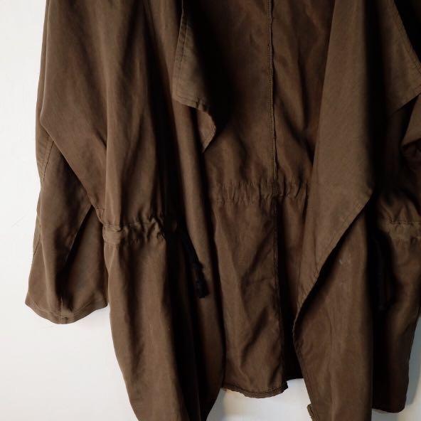 Olive green parka (Category: Coats, Jackets and Outerwear) located in Manila. Submitted by decluttermanila07 (Listing ID 243733866, Image 2). Description: Perfect for PH weather! ✨.