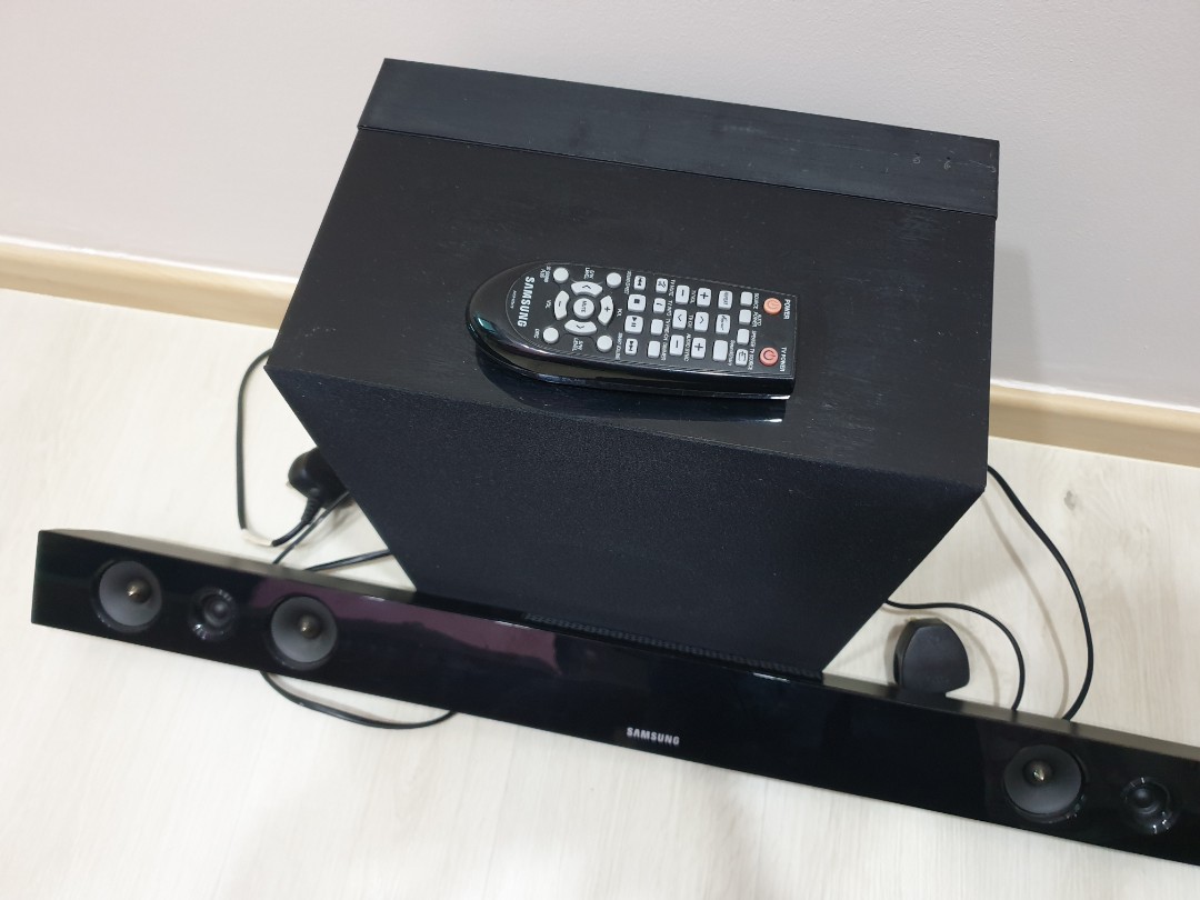 Samsung Soundbar HWF450, Audio, Soundbars, Speakers & Amplifiers on