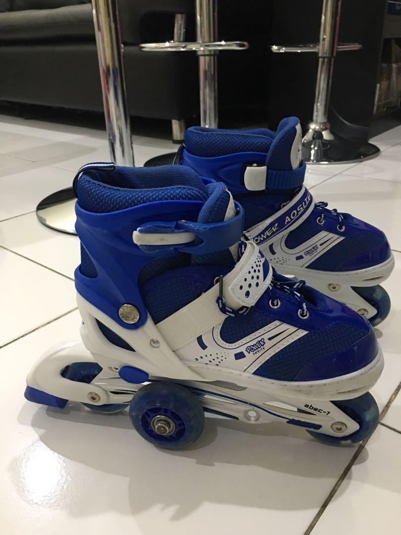 Sepatu Roda Anak Skate Kids Men S Fashion Men S Footwear Sneakers On Carousell