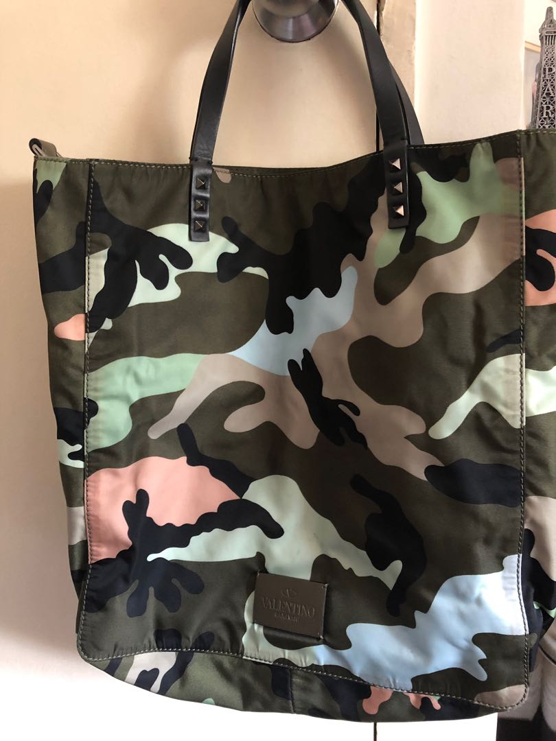 Valentino camo tote bag deals