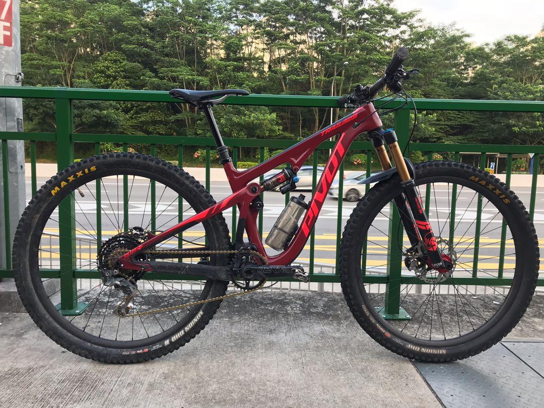 carbon trail bike