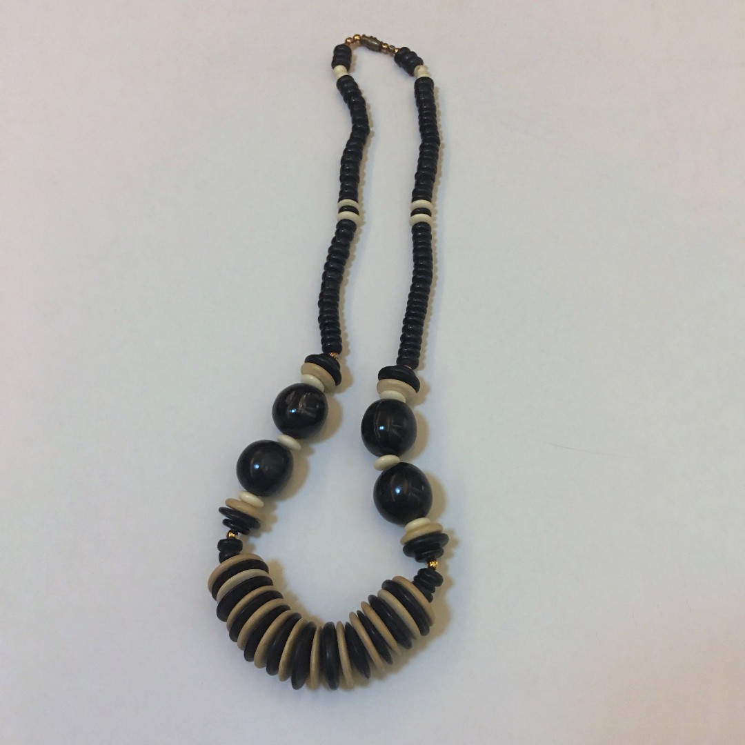 flat bead necklace