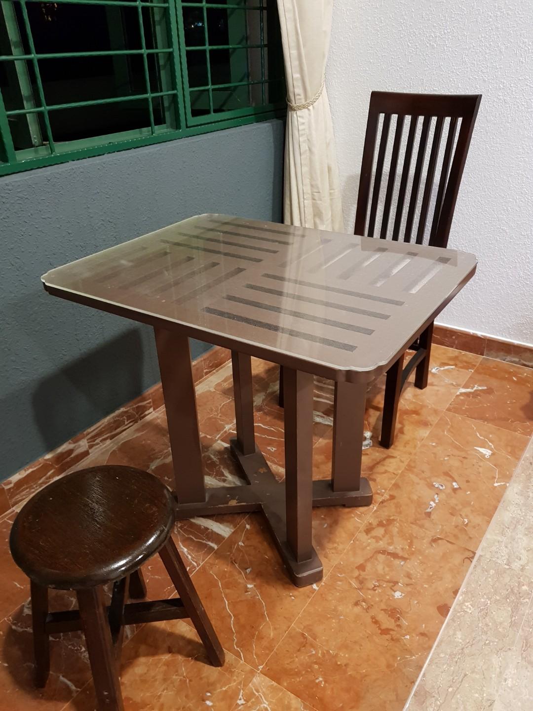 Rectangle Dining Table (Category: Tables & Sets) located in Singapore. Submitted by ennn.ie (Listing ID 243989860, Image 1). Description: Nice wooden table with acrylic top. Can be used for indoor, balcony, PES or terrace. For delivery, just need to add delivery charge..