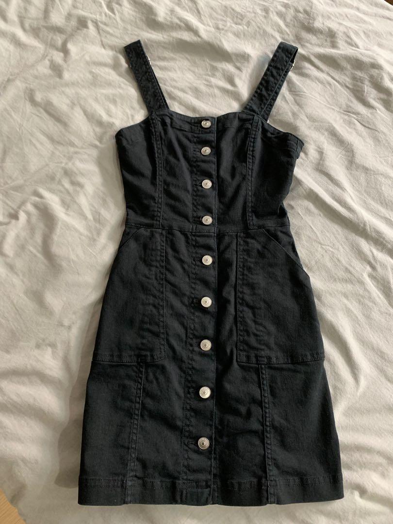 h&m black button down dress