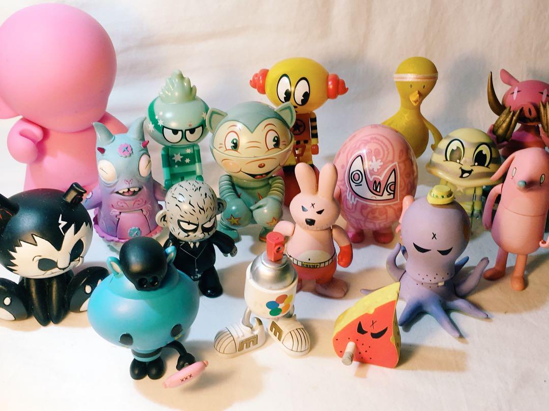 Kidrobot toys hotsell for sale