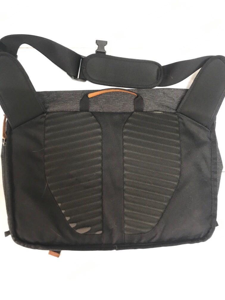 Levi's commuter messenger bag outlet