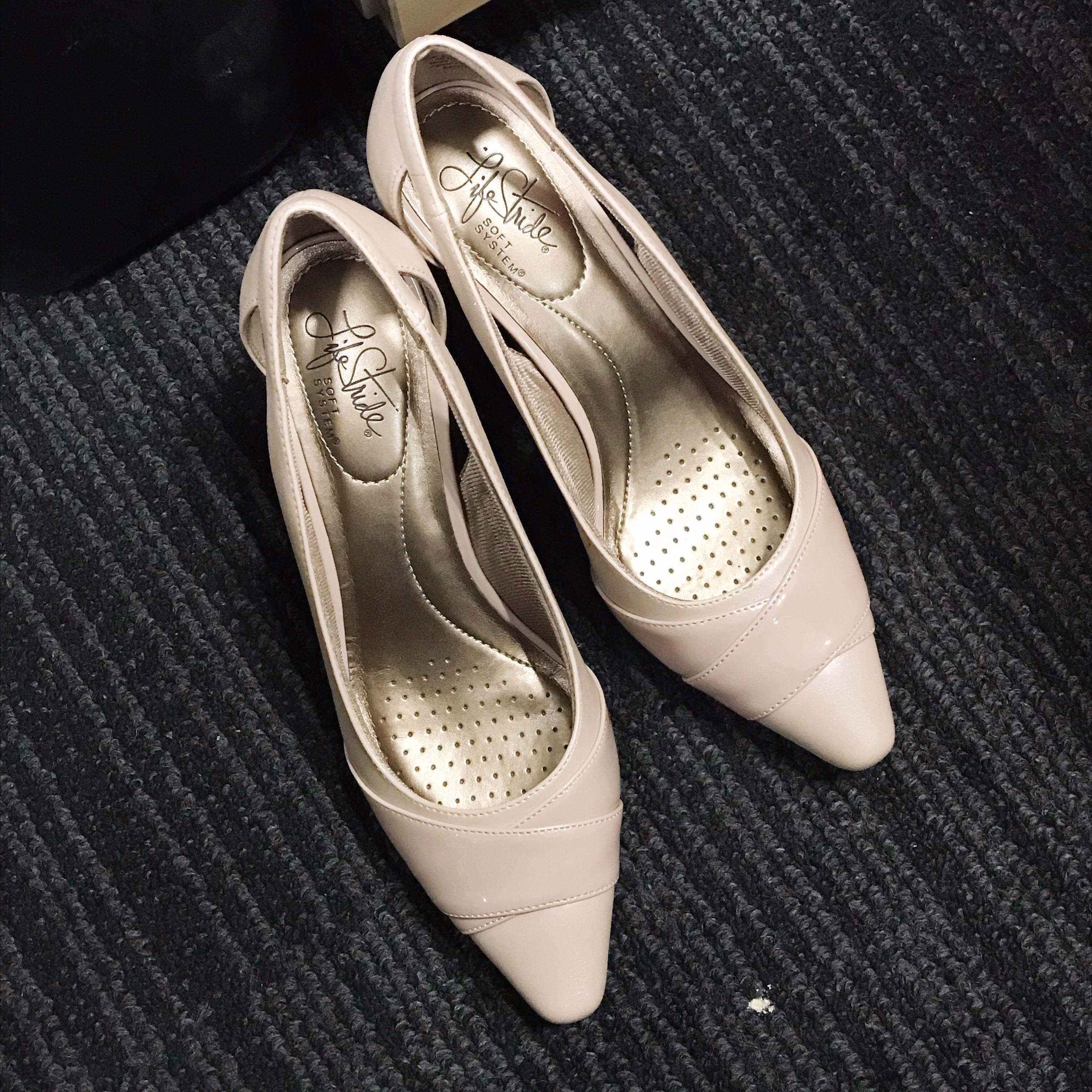 Lifestride Kathy Pumps Women s Fashion Footwear Heels on Carousell