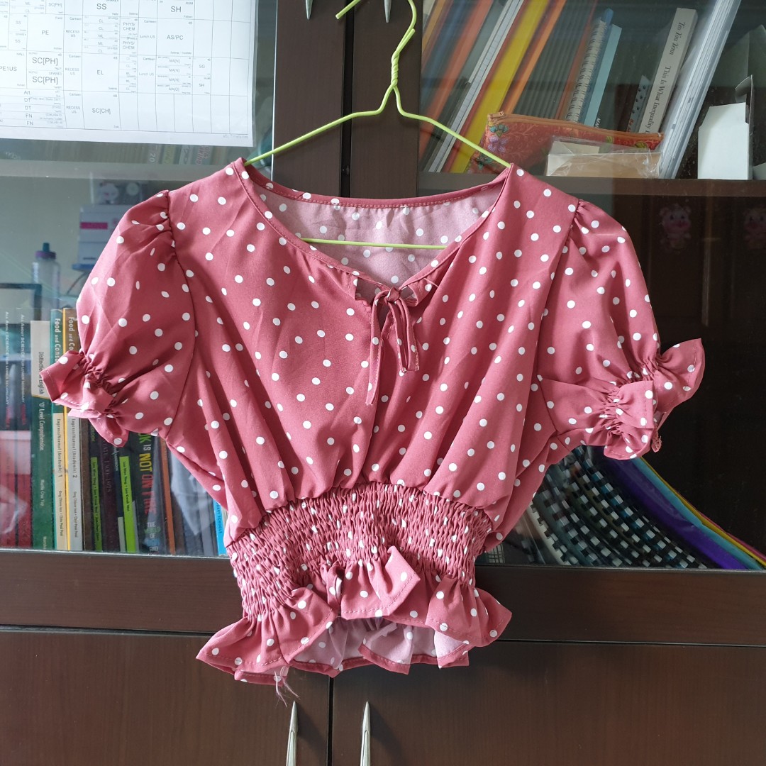 💎NEGOTIABLE💰 Women Pink Polka Dot Crop Top, Women's Fashion, Tops,  Sleeveless on Carousell