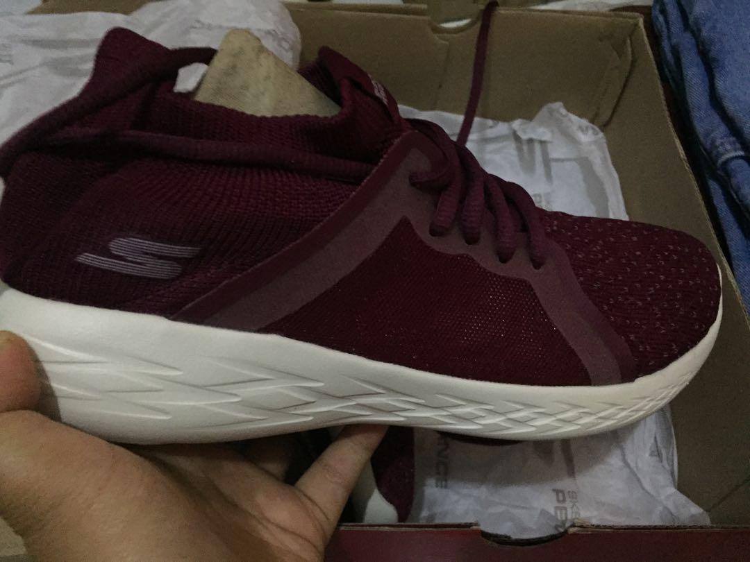 New Skechers Running Shoes Fesyen Pria Sepatu Sneakers Di Carousell