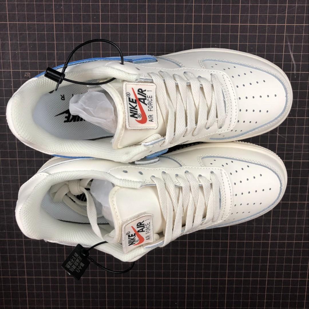 Swoosh pack top sail