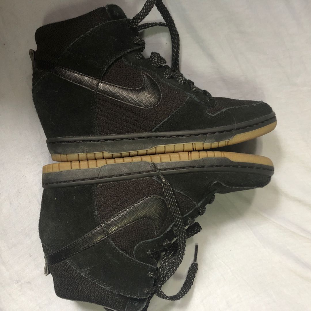 dunk sky hi essential