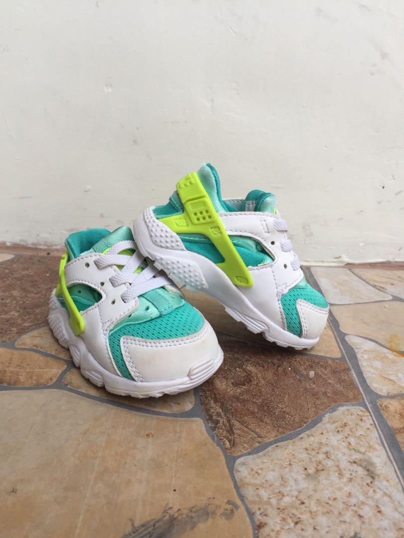 baby huaraches nike