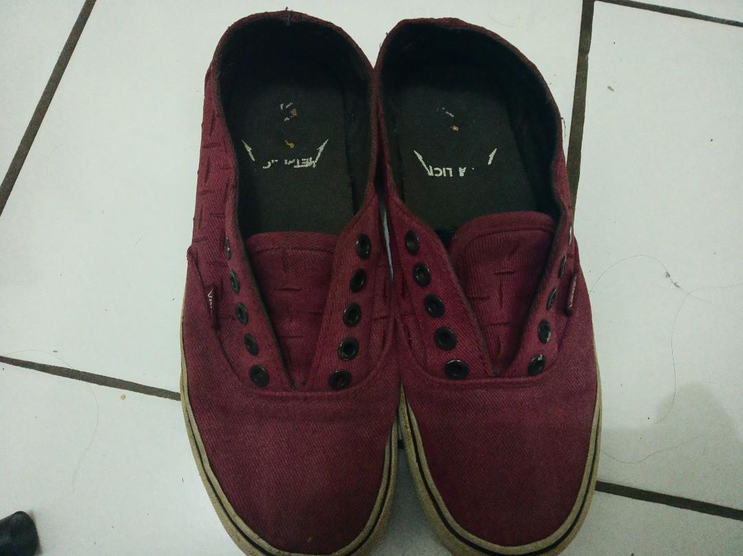 Vans metallica maroon deals