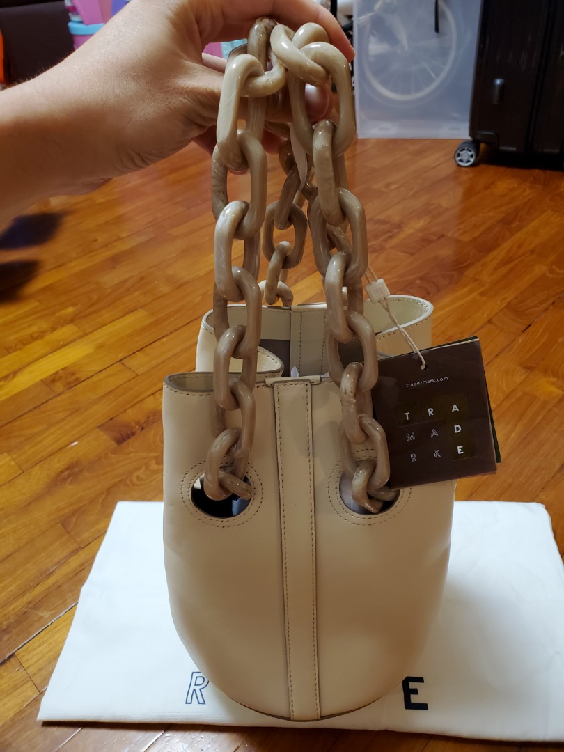 Trademark Goodall Bucket bag Carousell