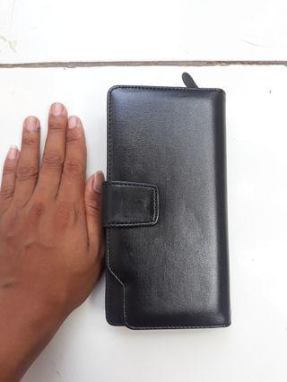 Dompet wanita atau pria