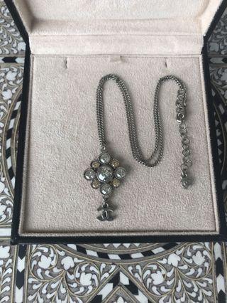 Chanel Necklace 250 SGD (u.p. 1300 SGD)
