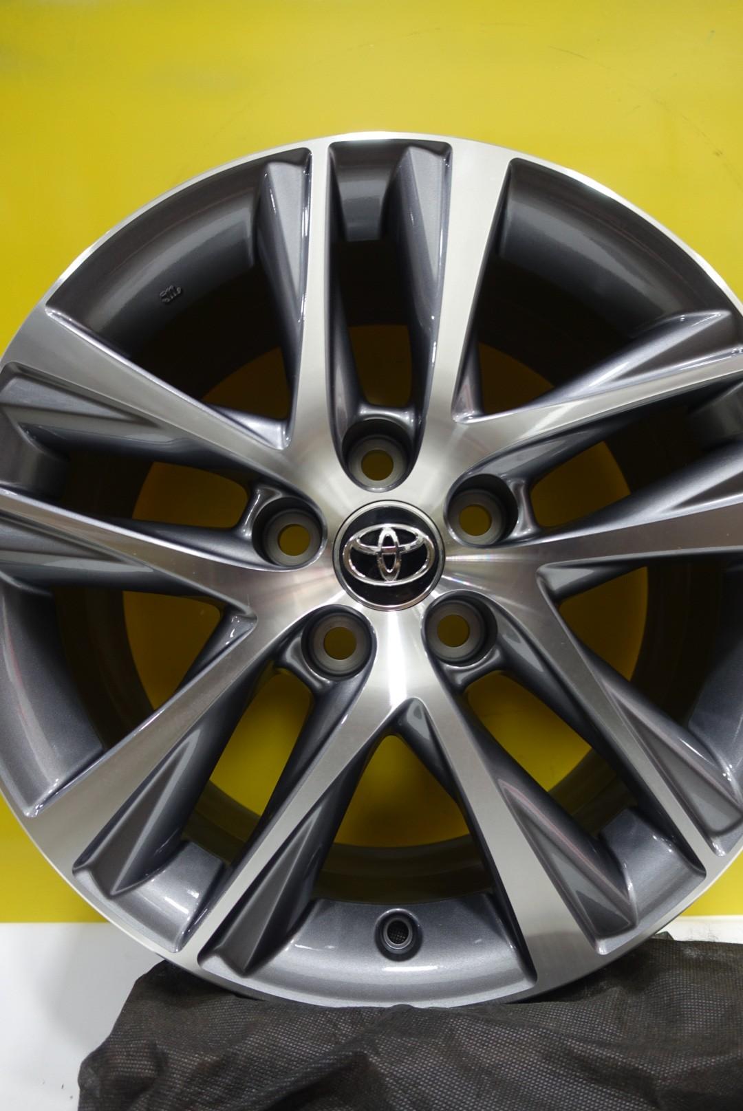 17" Original Lexus IS300 rims 7.5x17 +45, Car Accessories, Tyres & Rims