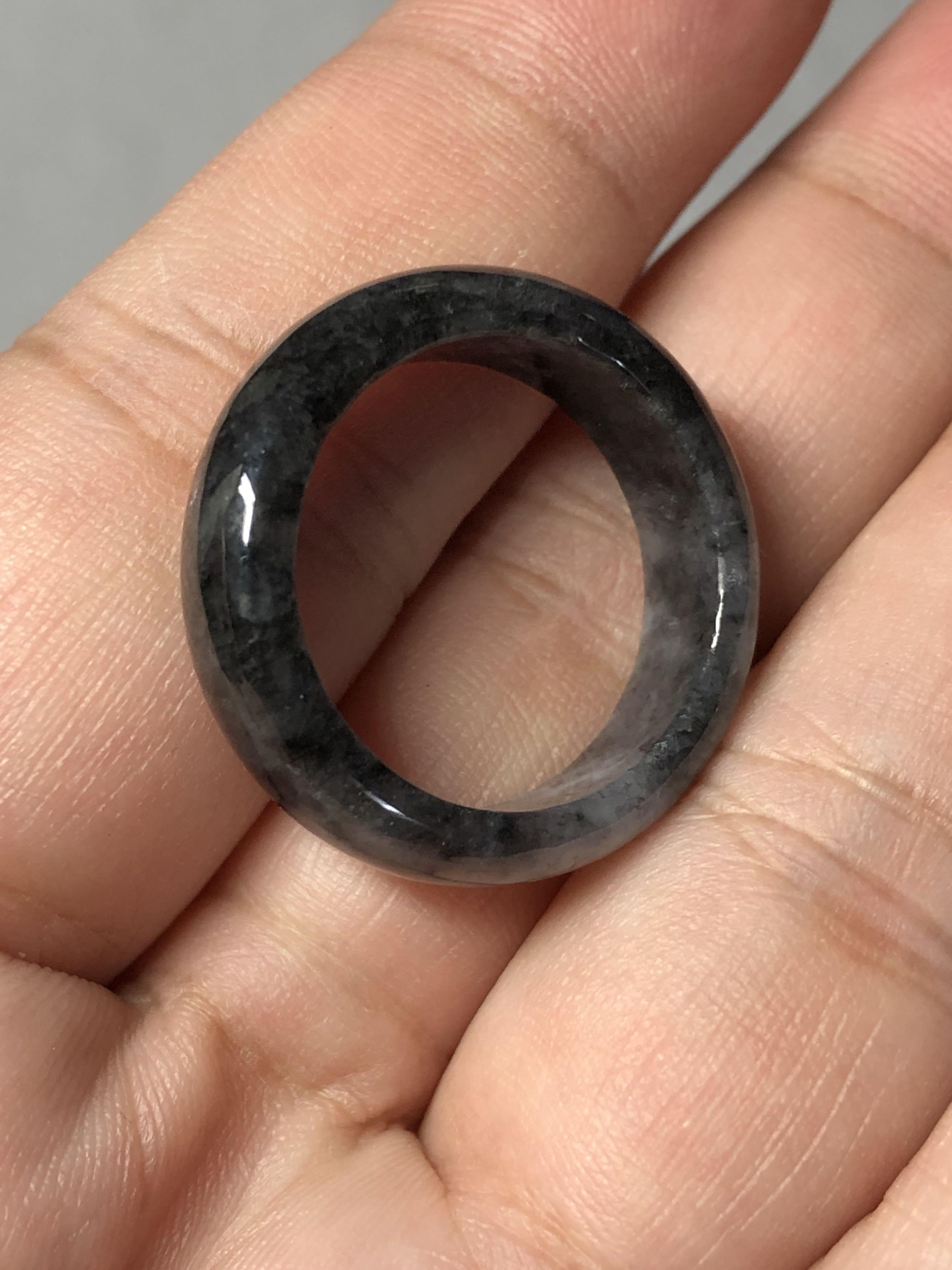 19 Wu ji black jade ring 19mm