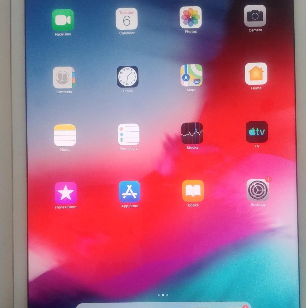 1st Generation iPad Pro (12.9inch) Cellular, Mobile Phones & Gadgets