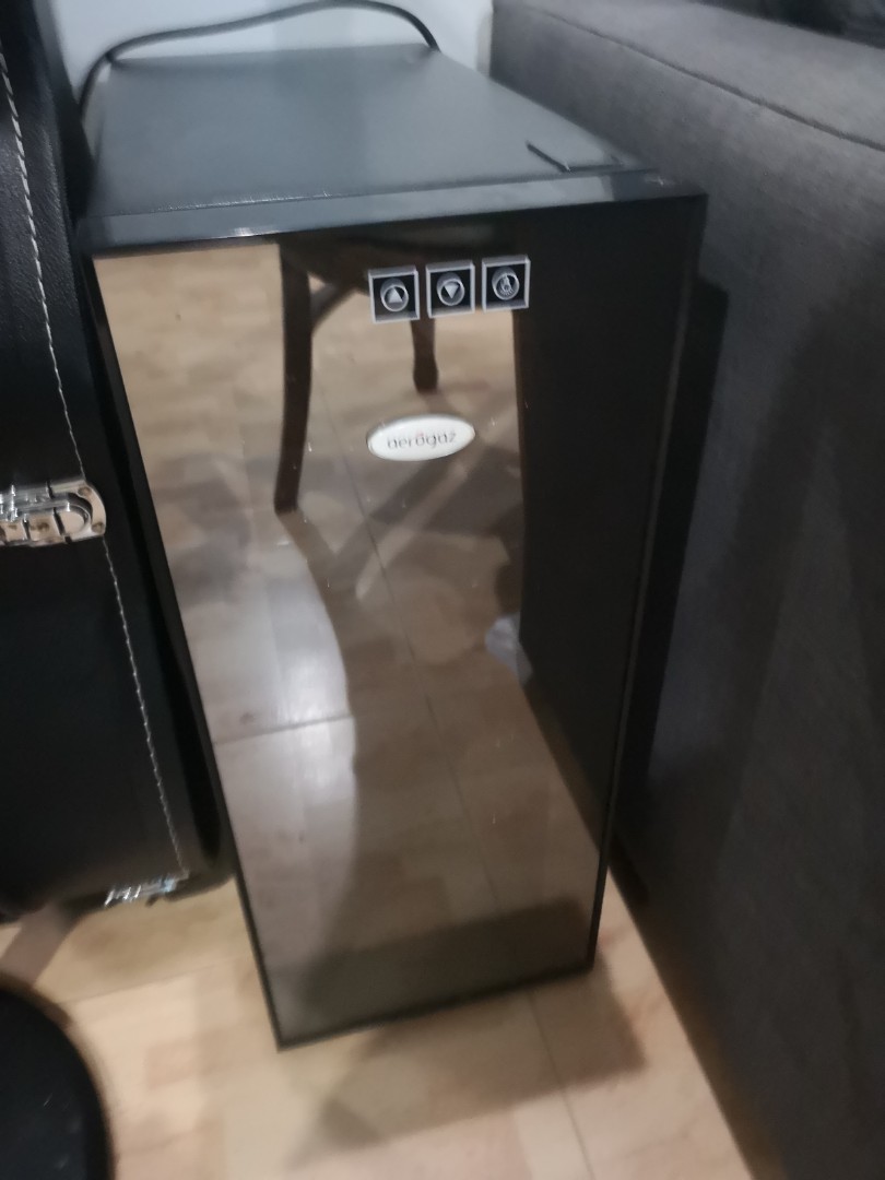 Aerogaz Wine Chiller, TV & Home Appliances, Kitchen Appliances